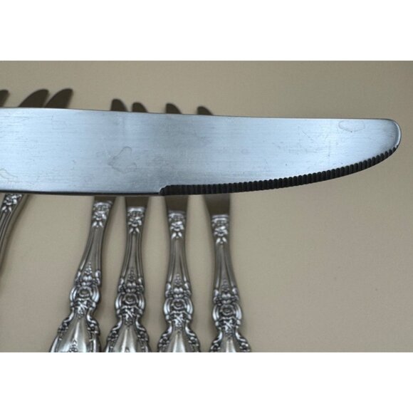 8 Oneida OCO WORDSWORTH Dinner Knives USA Glossy Stainless Steel Flatware - Picture 5 of 8